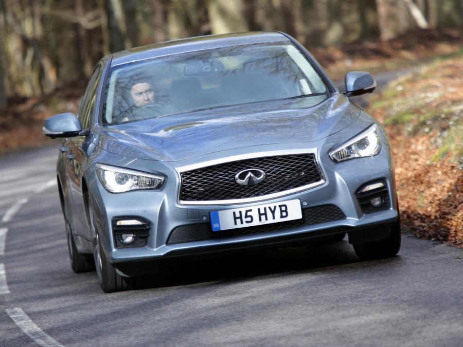  Infiniti Q50S Hybrid 2013 года  (UK) (фото 18 из 19)
